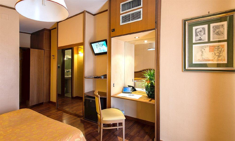 Park Hotel Blanc Et Noir Рим Екстер'єр фото
