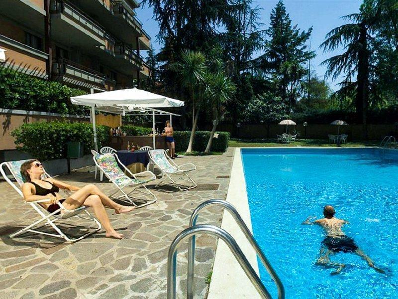 Park Hotel Blanc Et Noir Рим Екстер'єр фото